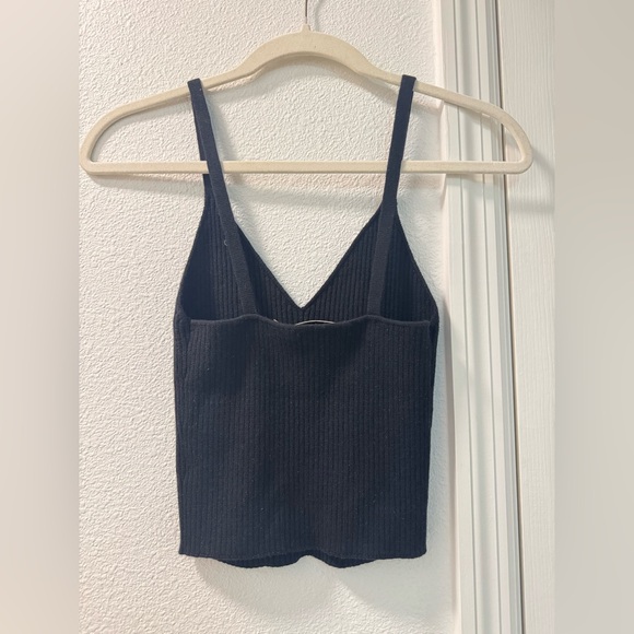 Alice + Olivia Kenna wool blend v neck cropped tank top size small black - Picture 4 of 7
